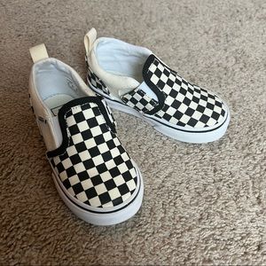 Vans slip on sneakers, sz 7